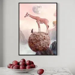 Żyrafa pod Księżycem