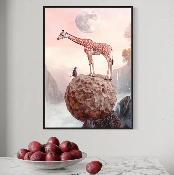 Żyrafa pod Księżycem