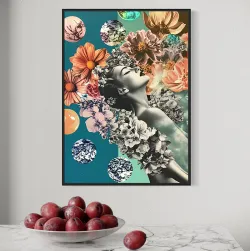 Kobieta wśród kwiatów