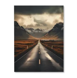 Droga w górach po deszczu