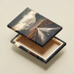 Droga w górach po deszczu